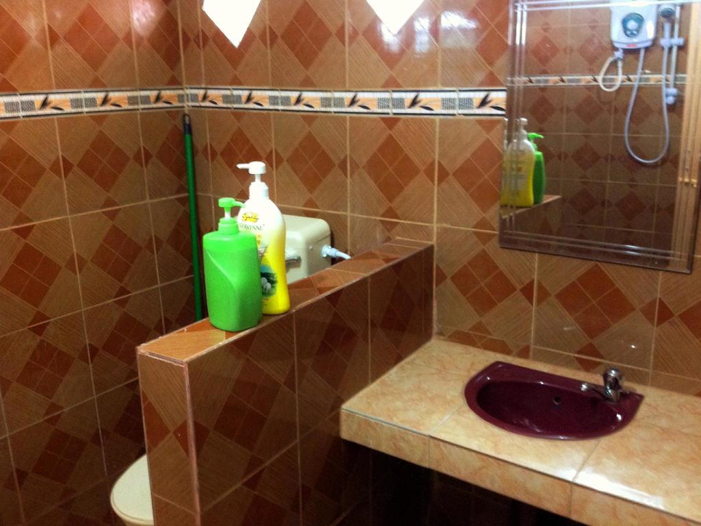 Nur Muslim Homestay At Kota Bahru Luaran gambar