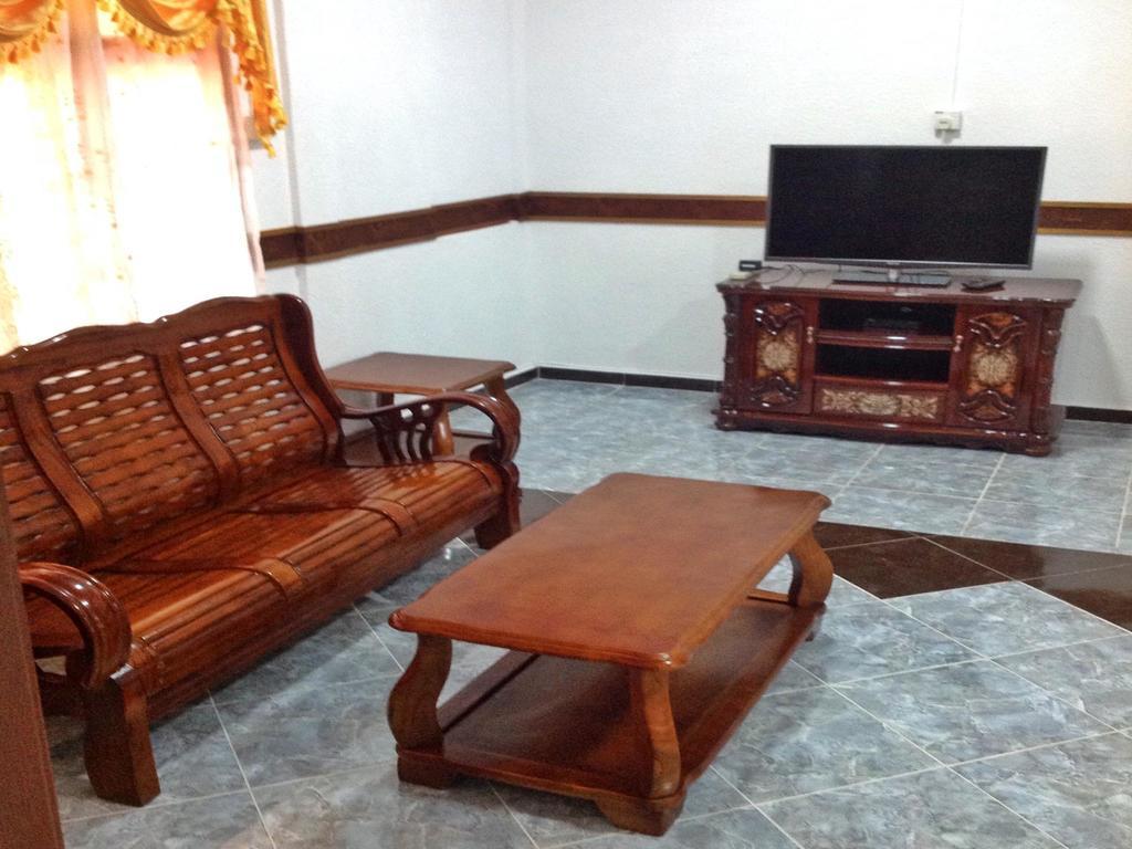 Nur Muslim Homestay At Kota Bahru Luaran gambar