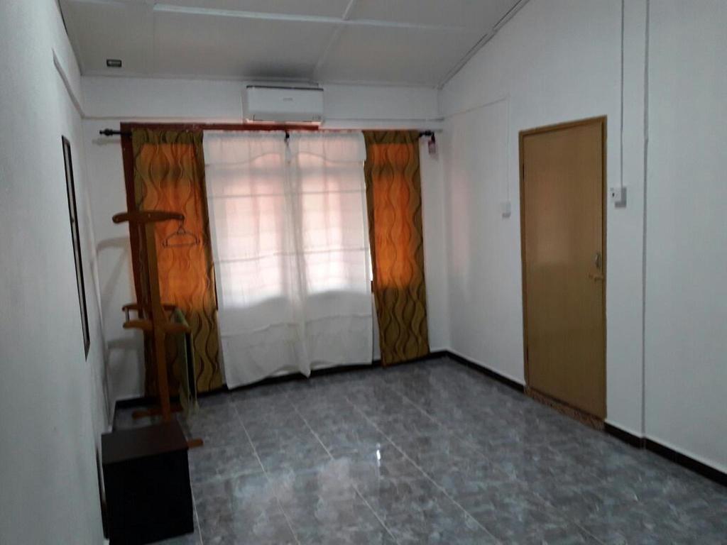Nur Muslim Homestay At Kota Bahru Luaran gambar