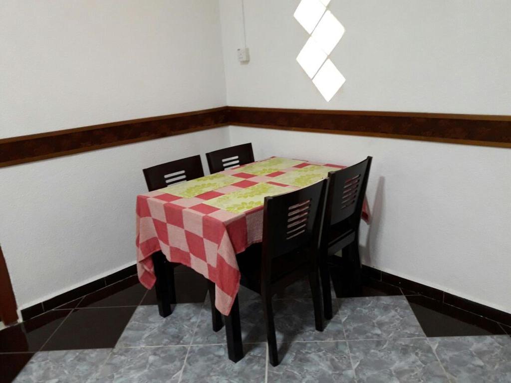 Nur Muslim Homestay At Kota Bahru Luaran gambar