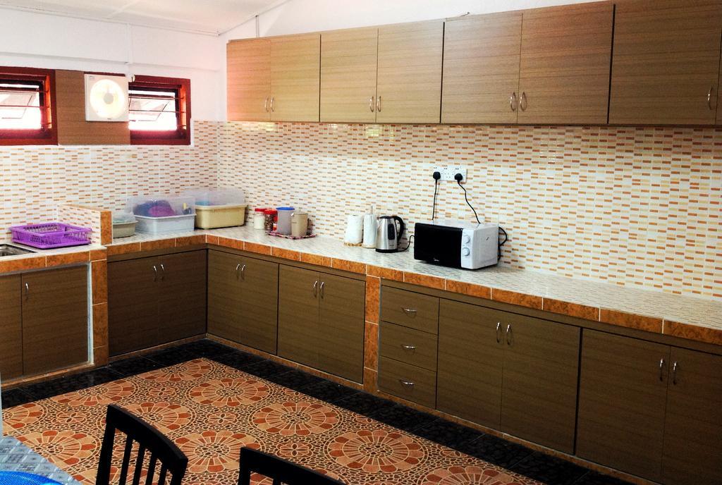 Nur Muslim Homestay At Kota Bahru Luaran gambar